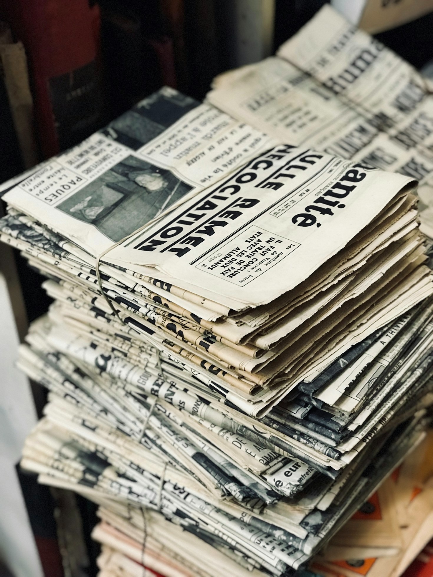 Understanding World Events Through Reports